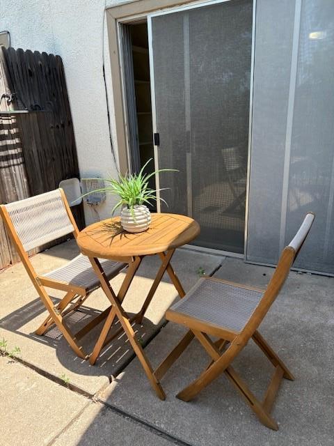 Building Photo - 6910 Hart Ln