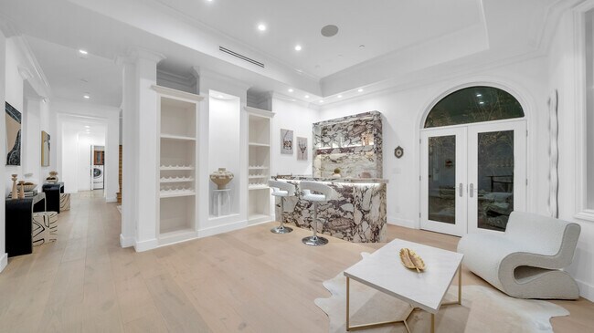 Building Photo - 1447 San Ysidro Dr