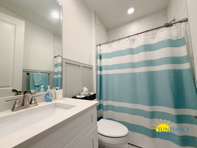 Building Photo - Charming 3BR Home with really great neighborhood perks!