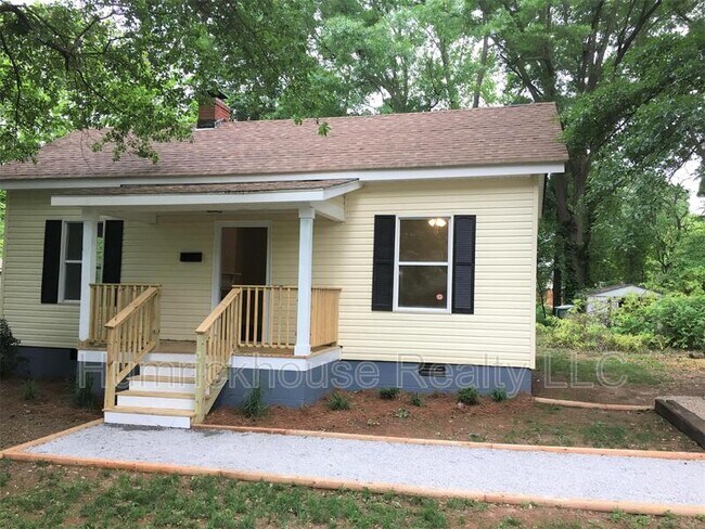 Building Photo - 531 Costner St