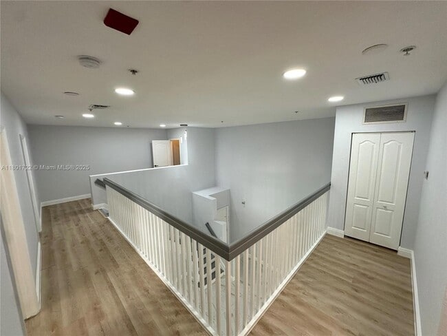 Building Photo - 17425 NW 75th Pl