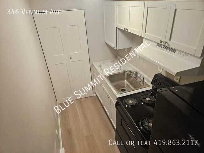 Building Photo - 346 Vennum Ave