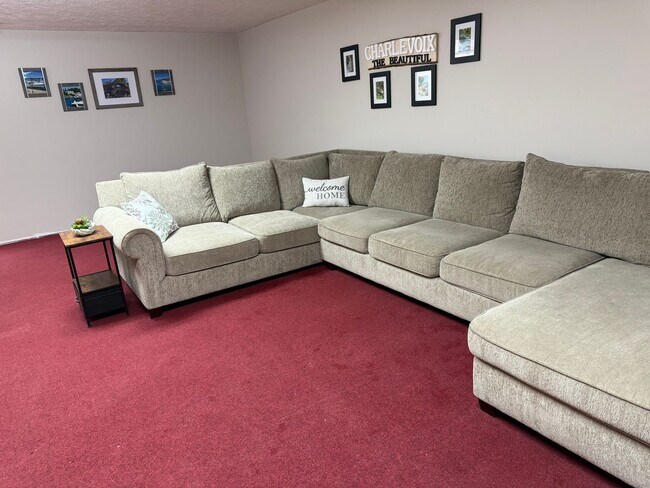 Building Photo - 104 State St