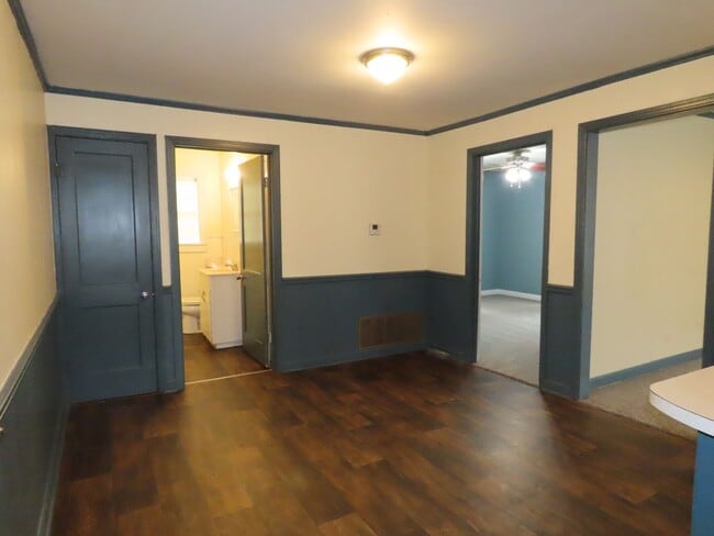 Building Photo - Charming 1 Bedroom, 1 Bath House w/Worksho...