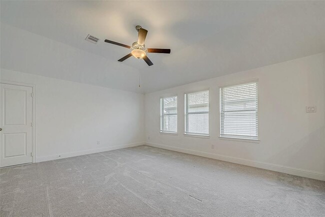 Building Photo - 12902 Sierra National Dr