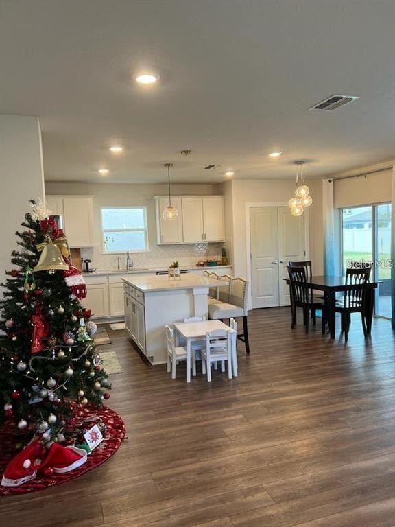 Building Photo - 30555 Thunderbird Dr