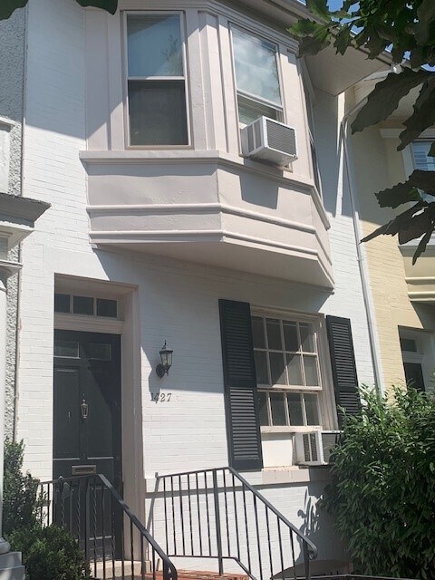 Building Photo - 1427 33rd St NW