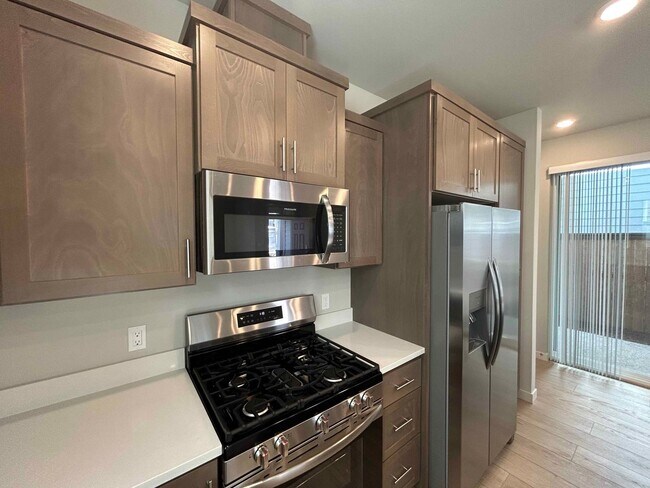 Building Photo - 15271 SW 168th Ave