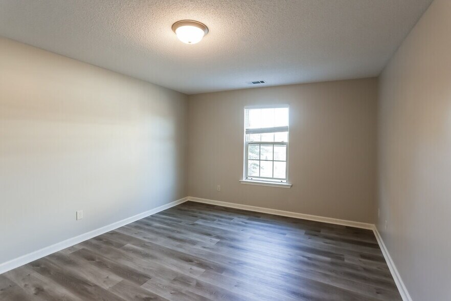 Building Photo - 7562 Kilday Cove
