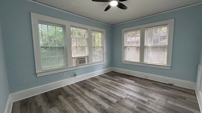 Building Photo - 516/518 Linwood Units