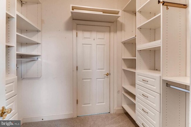 Building Photo - 1290 Harbor Island Walk