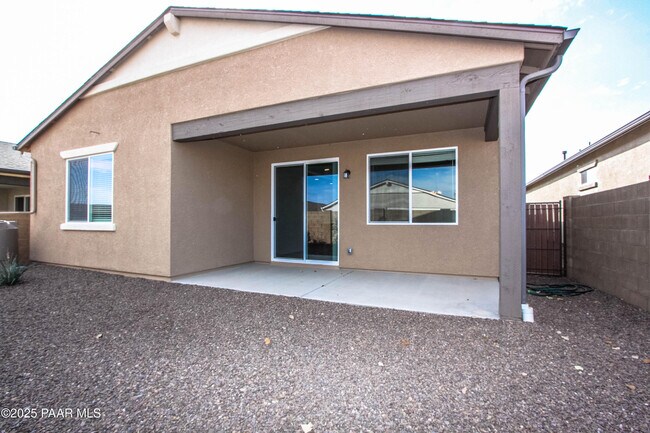Building Photo - 1356 Warbler Wy