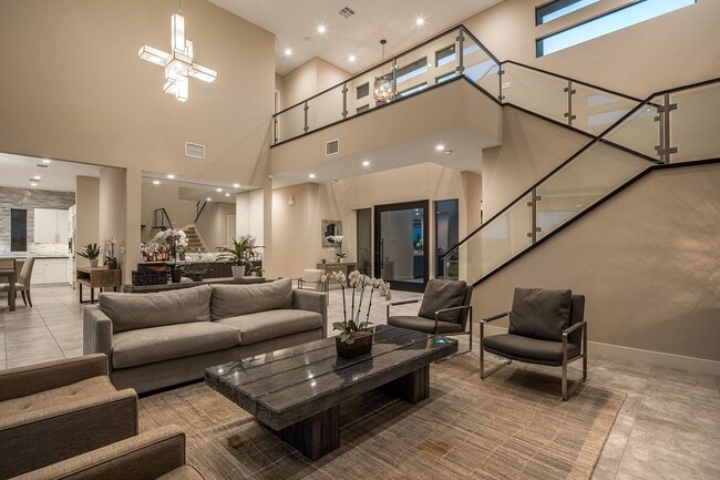 Building Photo - Luxury Home located in The Ridges of Summe...