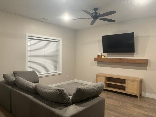 Building Photo - 2872 W 220 N