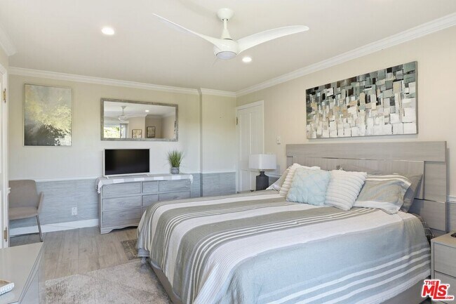 Building Photo - 6400 Pacific Ave