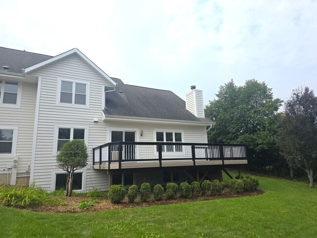 Building Photo - 3207 S Ridge Crest Ct