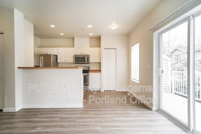 Building Photo - 16070 SW Audubon St