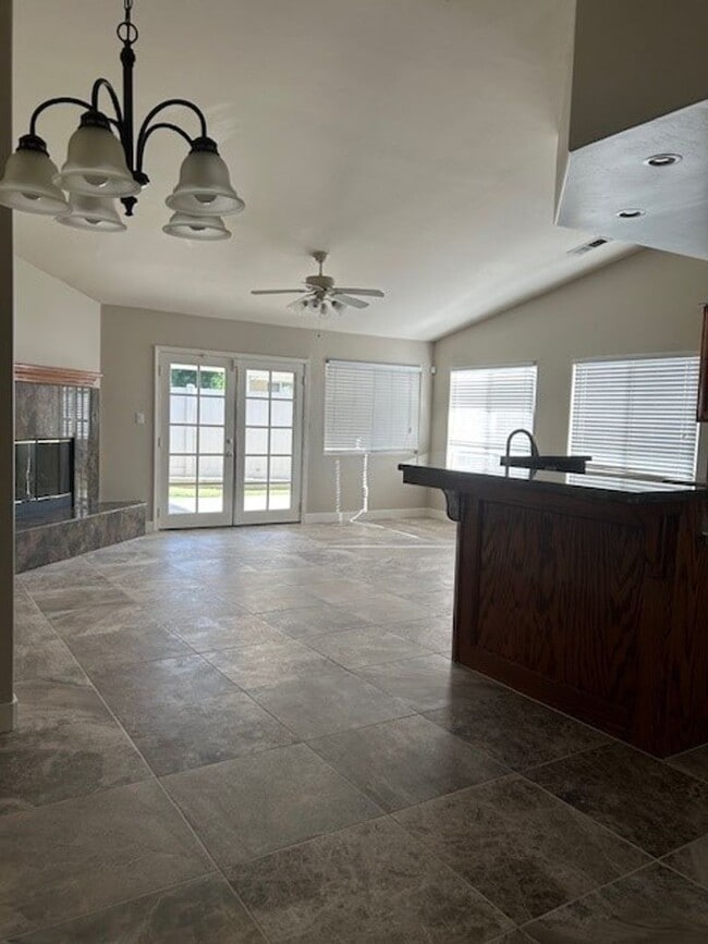Building Photo - 11100 Myers Ranch Ct