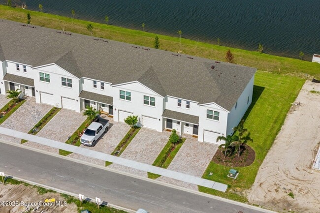 Building Photo - 9734 Venetian Sq