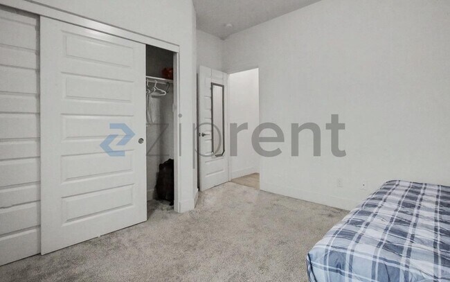 Building Photo - 12743 Blueblanc Way