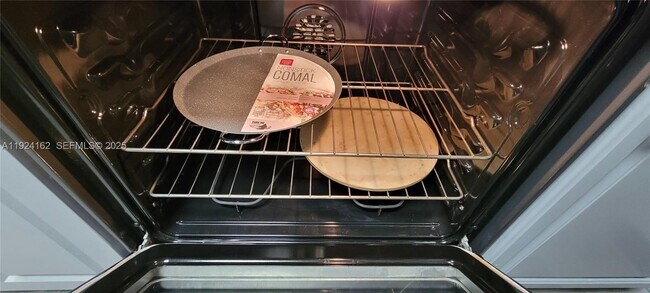 Building Photo - 13285 Arbor Pointe Cir