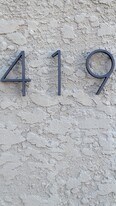 Building Photo - 419 Cedar Ave