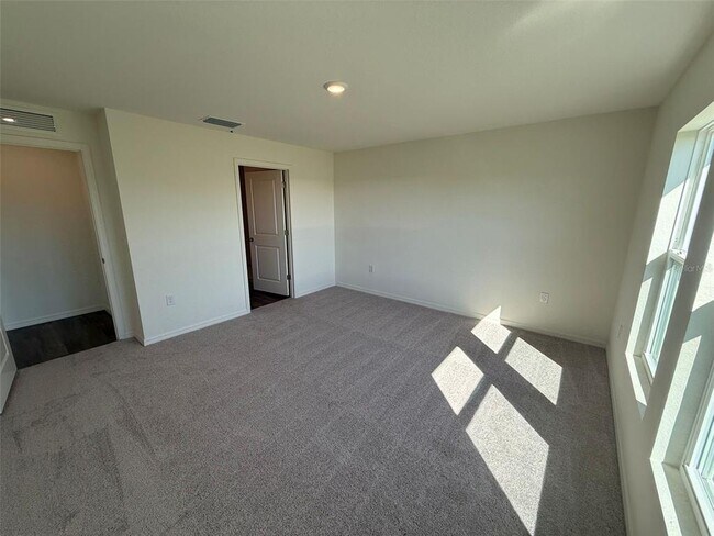 Building Photo - 13453 Kitchener Ave