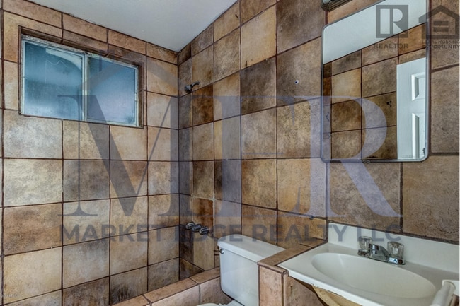 Building Photo - 3Bed/1Bath Home at 67th Ave/Indian School!...