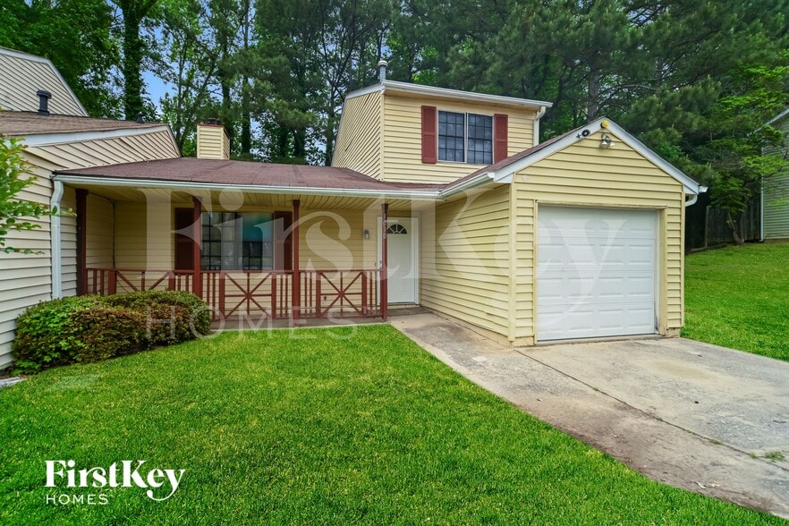 Building Photo - 1010 Pine Tree Trail