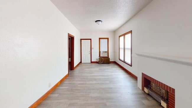 Building Photo - 108 2nd St NW