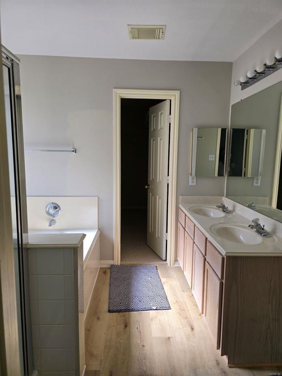 Building Photo - 8326 Malin Ct