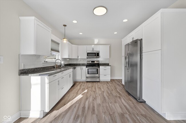 Building Photo - 916 Dawson St