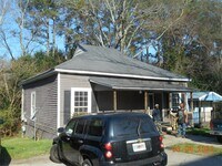 Building Photo - 112 McGee St