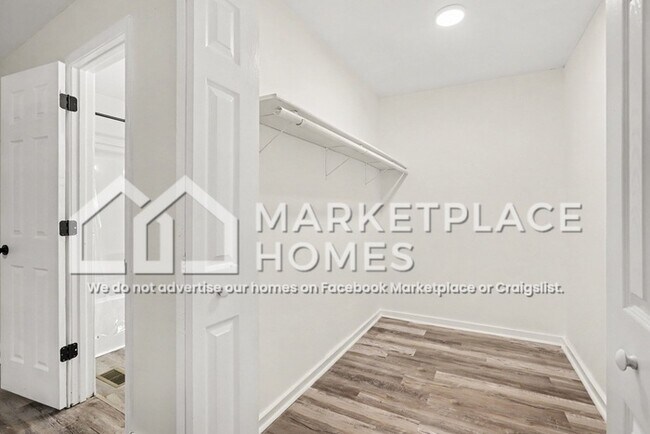 Building Photo - 2954 Hapeville Rd SW