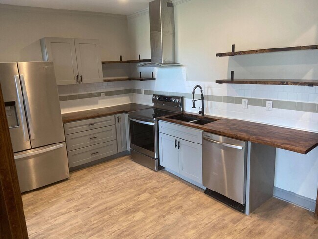 Building Photo - Soldoris