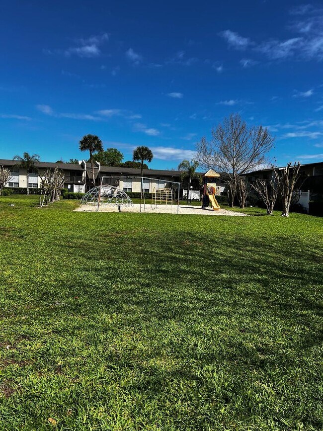 Building Photo - ? Beautiful and move-in ready condo!