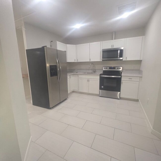 Building Photo - 21815 Silver Run Cir