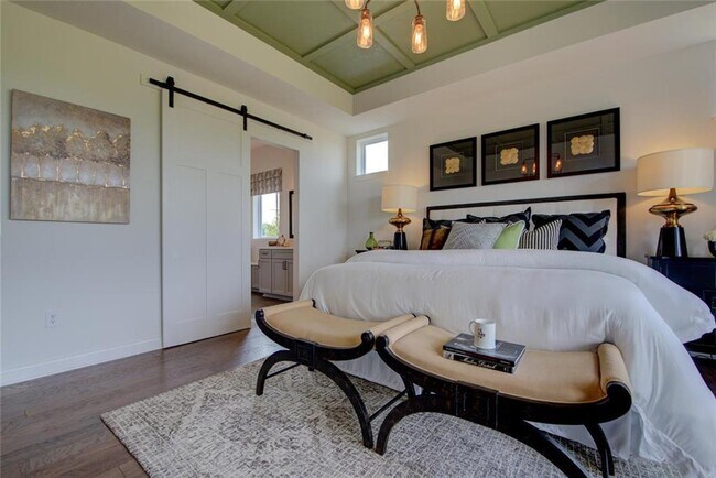 Building Photo - 3328 Pace Dr