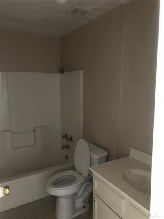 Building Photo - 1000 W Caffery Ave