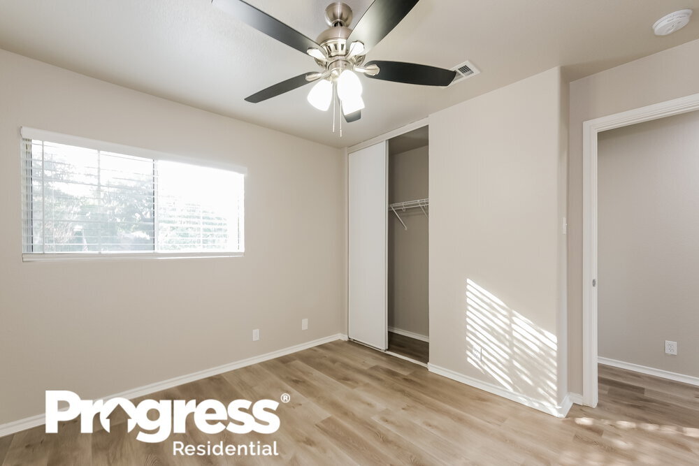 Building Photo - 16706 Shipshaw River Dr