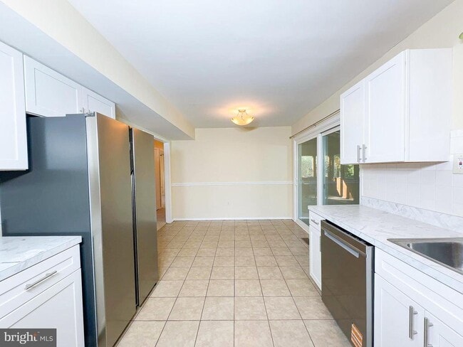 Building Photo - 3418 Medina Ln