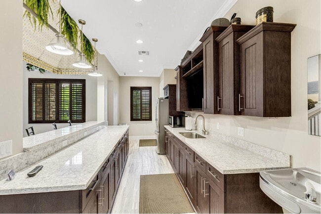 Building Photo - 15848 Italian Cypress Wy