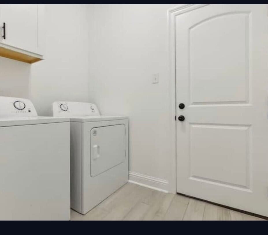 Building Photo - 9215 Asoka Ave