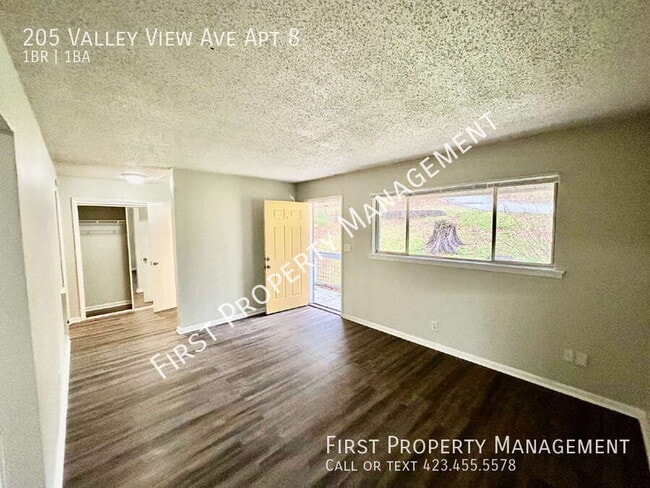 Building Photo - 205 Valley View Ave