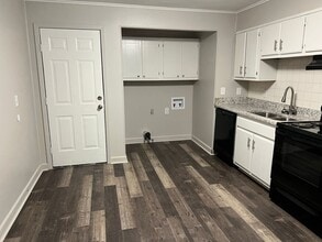 Building Photo - 406-408 Rogers