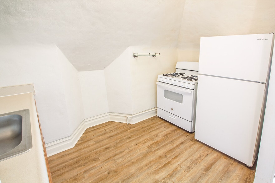 Building Photo - 405 Biddle Ave