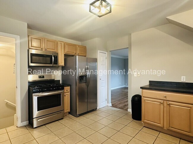 Building Photo - Charming 3 Bedroom Bungalow in Prime Ferndale Location!