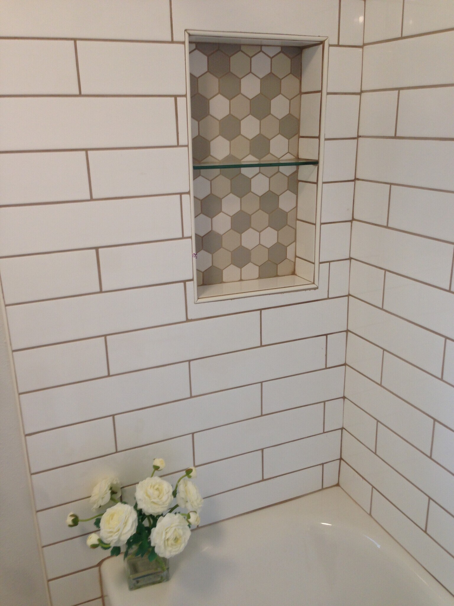Soap dish and shower tiles. - 1613 Fletcher Ave