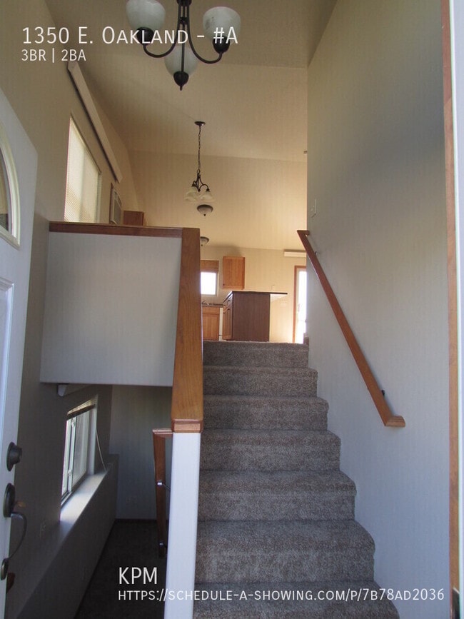 Building Photo - 1350 E. Oakland-#A