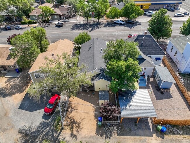 Building Photo - Home and Office potential!